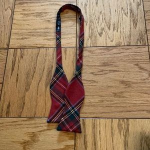 Tommy Hilfiger Men’s Flannel Plaid Bow Tie